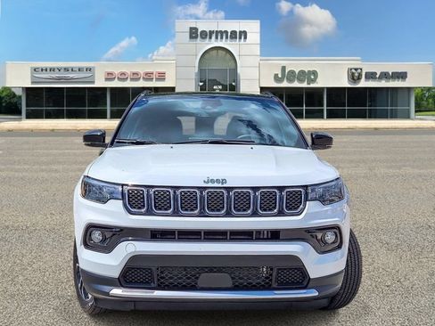 Used 2024 Jeep Compass Limited AWD/4WD image 5