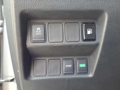 Used 2018 Nissan Rogue S FWD image 21