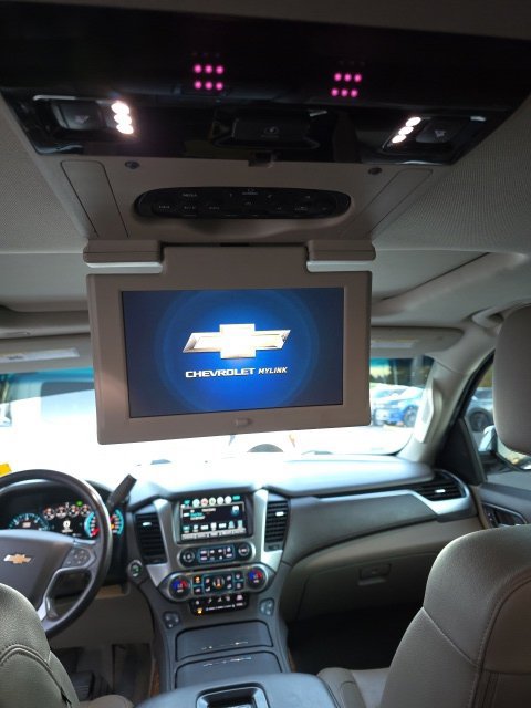 Used 2020 Chevrolet Suburban Premier AWD/4WD image 19