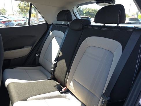 Used 2020 Hyundai Venue SEL w/ Convenience Package image 7