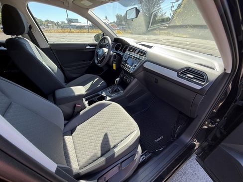Used 2020 Volkswagen Tiguan S image 50