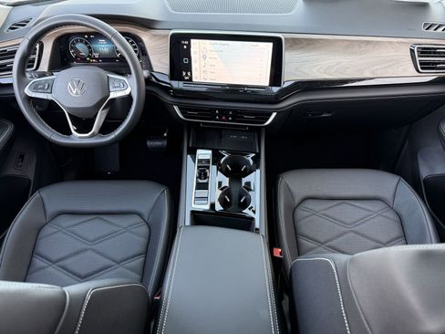 New 2026 Volkswagen Atlas SE image 11