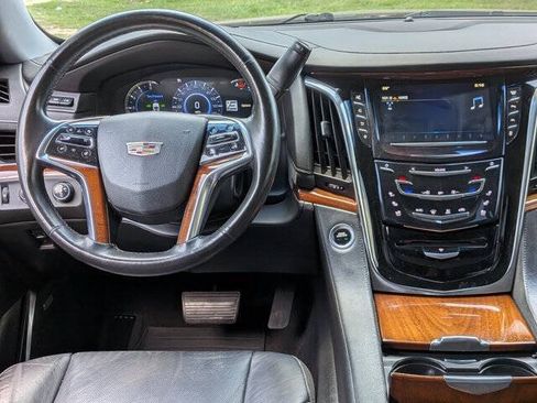 Used 2016 Cadillac Escalade Premium AWD/4WD image 32
