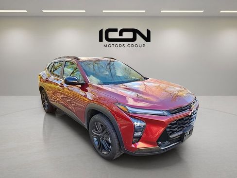 Used 2024 Chevrolet Trax ACTIV w/ Driver Confidence Package image 9