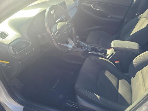 Used 2018 Hyundai Elantra GT w/ Style Package 02 FWD image 10