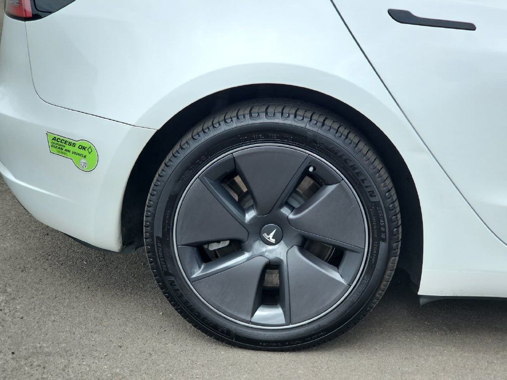 Used 2023 Tesla Model 3 Standard Range RWD image 40