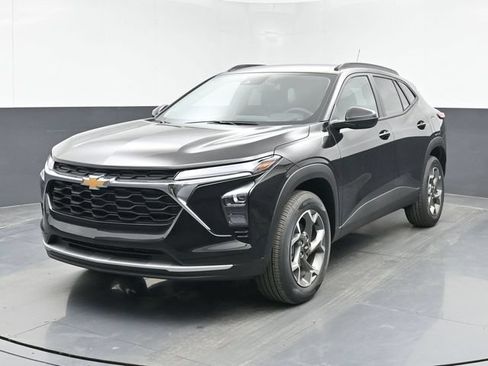 Used 2026 Chevrolet Trax LT w/ Driver Confidence Package FWD image 10