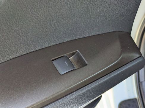 Used 2024 Toyota Camry SE image 28