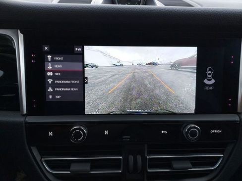 Used 2023 Porsche Macan Base image 26