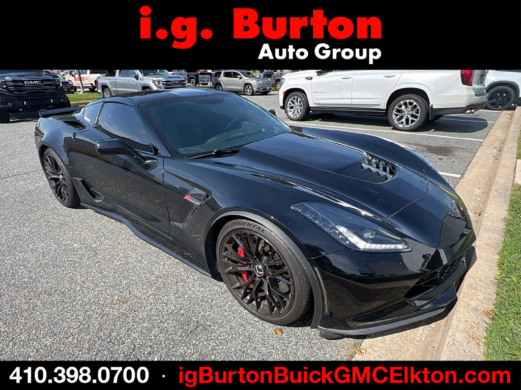 Used 2015 Chevrolet Corvette Z06 w/ 3LZ Preferred Equipment Group RWD image 1