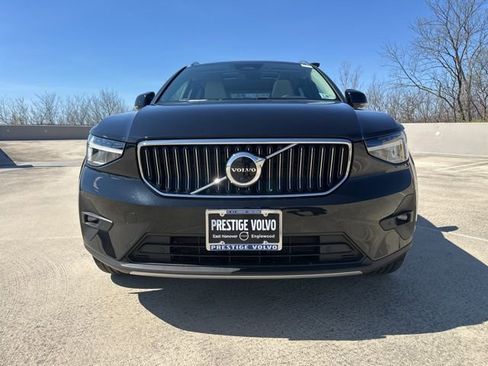Certified 2023 Volvo XC40 B5 Plus w/ Driver Assist Package AWD/4WD image 2