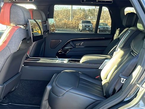 New 2025 Land Rover Range Rover SV image 31