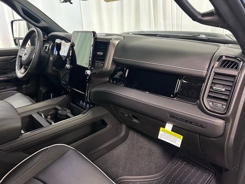 New 2026 RAM 2500 Limited AWD/4WD image 24