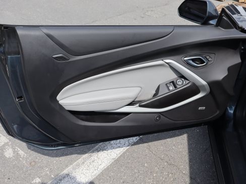 Used 2022 Chevrolet Camaro LT w/ Technology Package RWD image 13