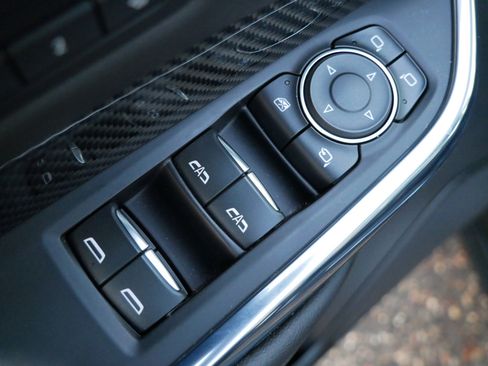 Used 2024 Cadillac XT4 Sport image 3