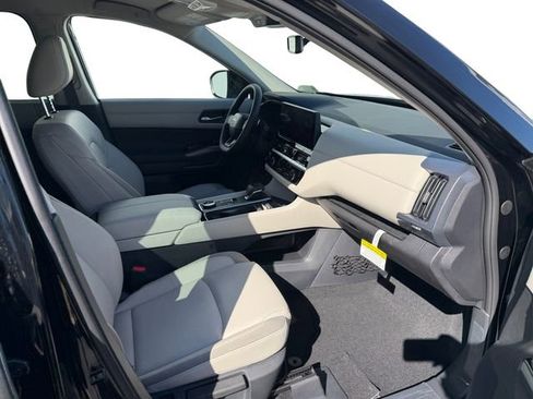 New 2026 Nissan Pathfinder SL AWD/4WD image 11