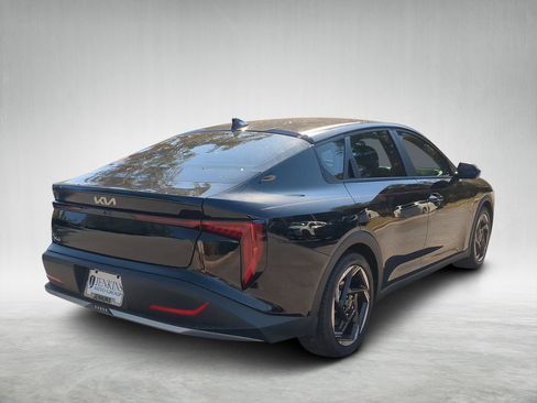 New 2025 Kia K4 EX image 3