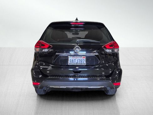 Used 2017 Nissan Rogue S FWD image 6