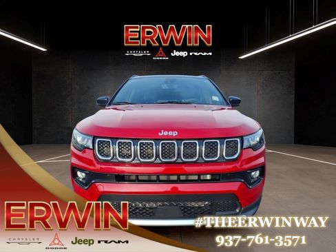 Certified 2023 Jeep Compass Limited AWD/4WD image 2