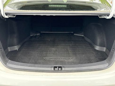 Used 2022 Toyota Corolla LE FWD image 17