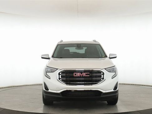 Used 2021 GMC Terrain SLT w/ LPO, Bright Accent Package image 12