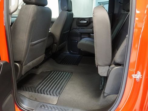 Used 2022 Chevrolet Silverado 1500 Custom image 24