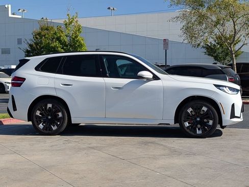 Certified 2025 BMW X3 xDrive30i w/ M Sport Package AWD/4WD image 4