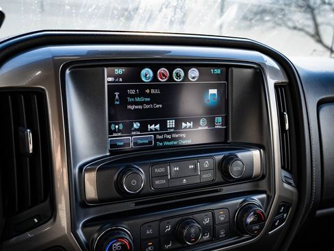 Used 2018 Chevrolet Silverado 2500 High Country image 35