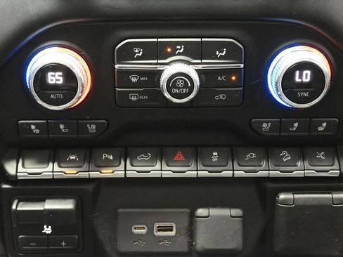 Used 2022 GMC Sierra 1500 Denali w/ Denali Reserve Package AWD/4WD image 20