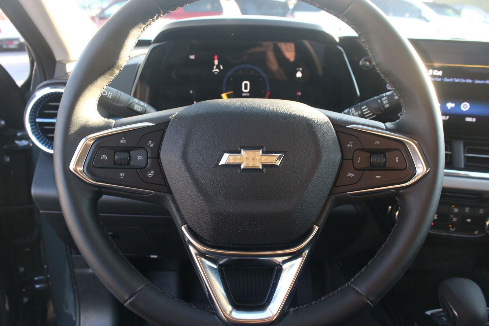Used 2026 Chevrolet Trax LT w/ Driver Confidence Package FWD image 19
