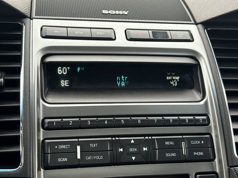 Used 2012 Ford Taurus Limited image 18