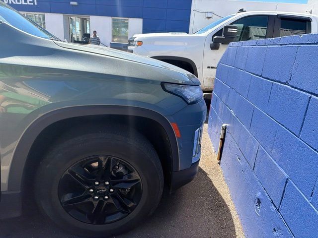 Used 2023 Chevrolet Traverse LT w/ Midnight/Sport Edition FWD image 6