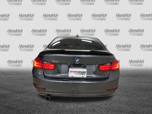 Used 2015 BMW 320i xDrive Sedan AWD/4WD image 9