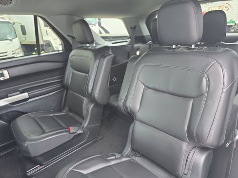 Used 2023 Ford Explorer XLT w/ Equipment Group 202A image 16