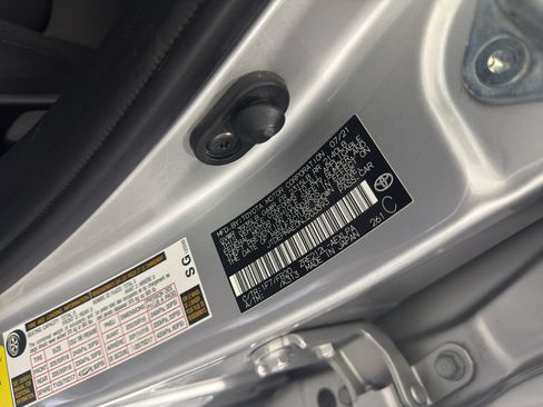 Used 2022 Toyota Corolla LE FWD image 12