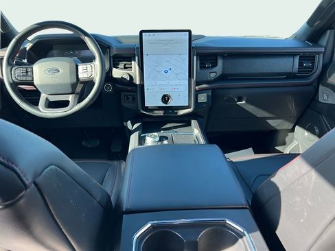 Used 2023 Ford Expedition Max Limited image 16