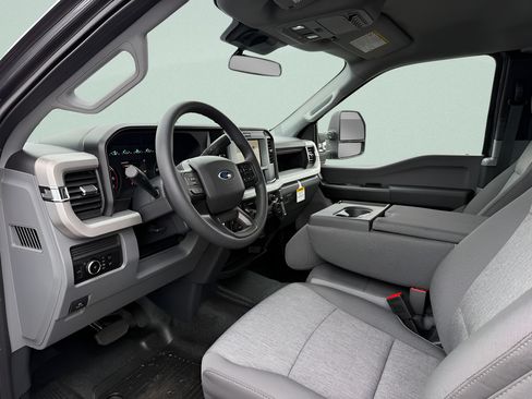 New 2026 Ford F350 XL w/ FX4 Off-Road Package AWD/4WD image 3