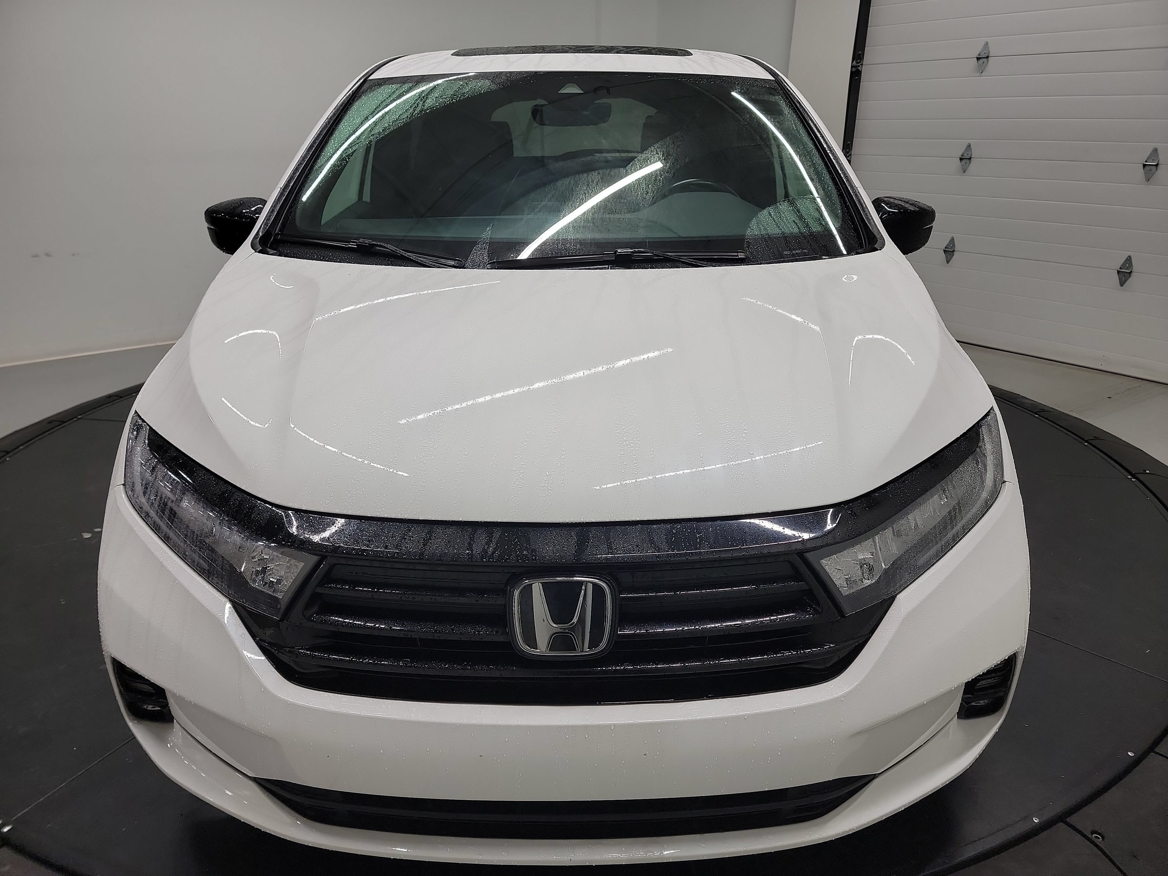 Used 2024 Honda Odyssey Sport image 2