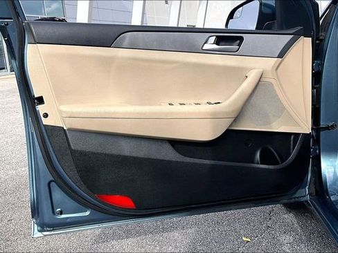 Used 2016 Hyundai Sonata SE image 16