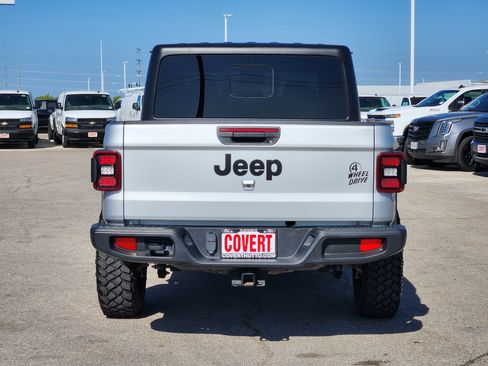 Used 2024 Jeep Gladiator Sport AWD/4WD image 6