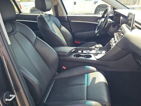 Used 2020 Genesis G70 2.0T RWD image 11