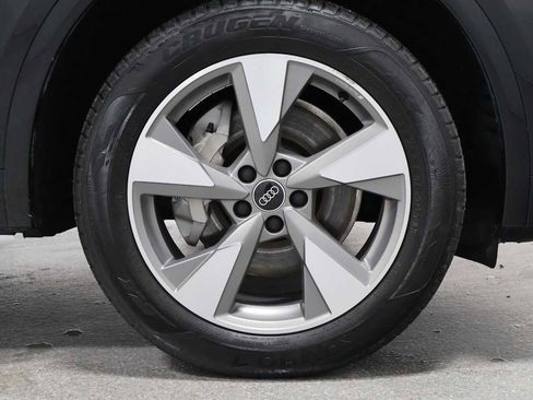 Used 2023 Audi Q5 2.0T Premium Plus w/ Premium Plus Package AWD/4WD image 12