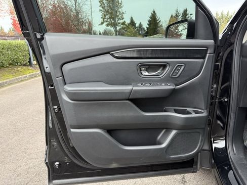 Used 2024 Honda Pilot Elite image 19