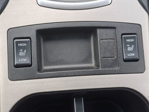Used 2012 Subaru Outback 2.5i Limited AWD/4WD image 23