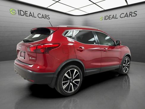 Used 2018 Nissan Rogue Sport SL w/ SL Premium Package AWD/4WD image 5