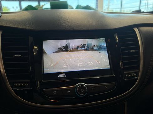 Used 2019 Chevrolet Trax LT w/ LT Convenience Package AWD/4WD image 34