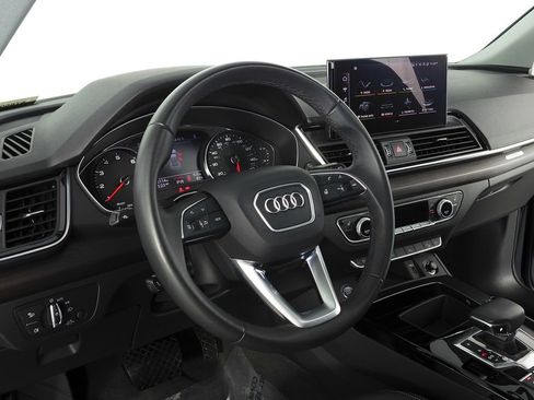 Used 2023 Audi Q5 2.0T Premium w/ Convenience Package image 31