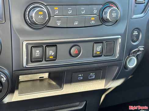 Used 2023 Nissan Titan SV AWD/4WD image 29