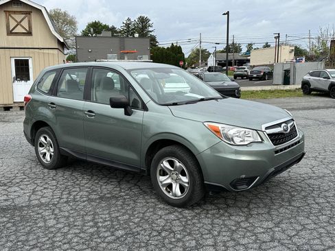 Used 2014 Subaru Forester 2.5i w/ Popular Package #1 AWD/4WD image 2
