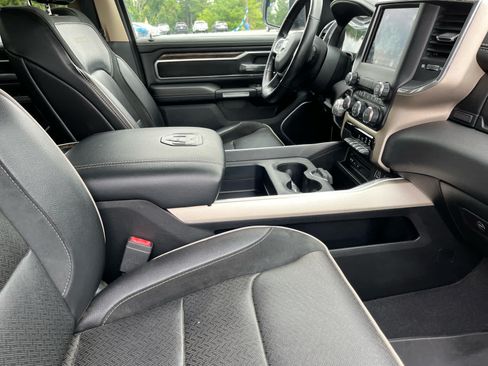 Used 2019 RAM 1500 Laramie AWD/4WD image 35